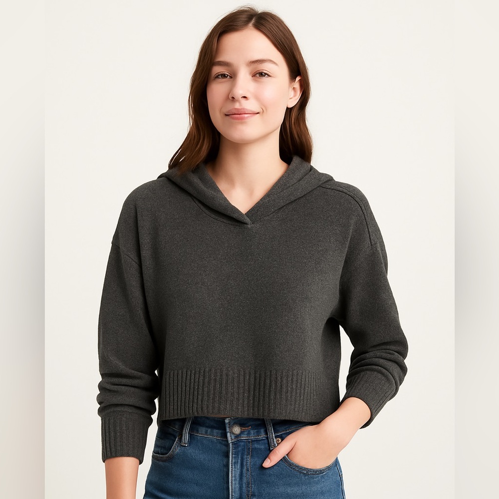 Cropped Hoodie Heather Grey Soft Cozy Size L NWT Oversized Athleisure Street